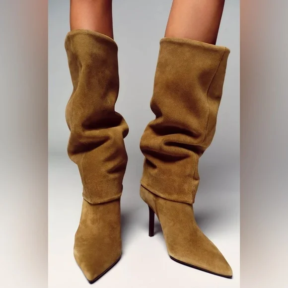 Zara Split suede tan heeled boots. High leg pull on stiletto heel. Pointed toe. - Picture 3 of 7